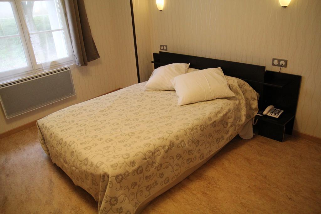La Madeleine Hotel Saint-Benoît-sur-Loire Quarto foto