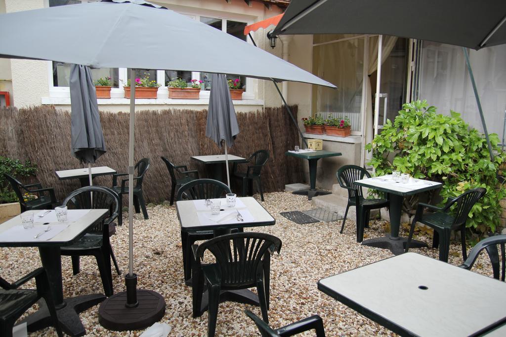 La Madeleine Hotel Saint-Benoît-sur-Loire Exterior foto