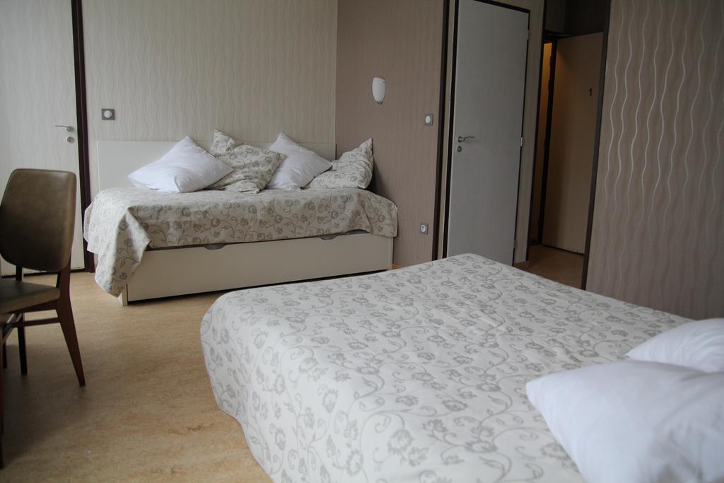 La Madeleine Hotel Saint-Benoît-sur-Loire Quarto foto